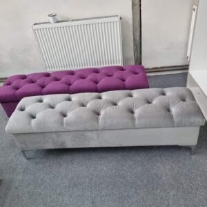 Lavice zdobená zvrchu